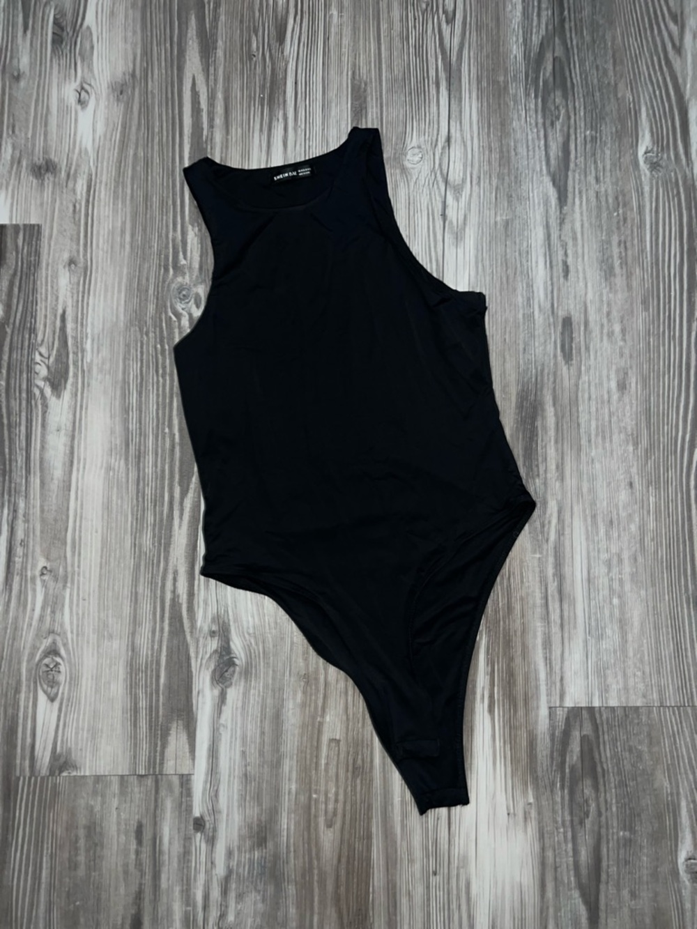 SHEIN Black Scoop Neck Sleeveless Top